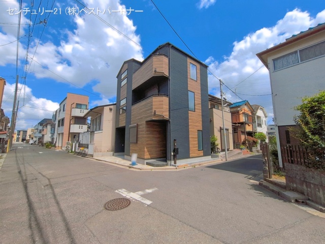 埼玉県蕨市中央7丁目の新築戸建て完成写真 2026年5月10日撮影