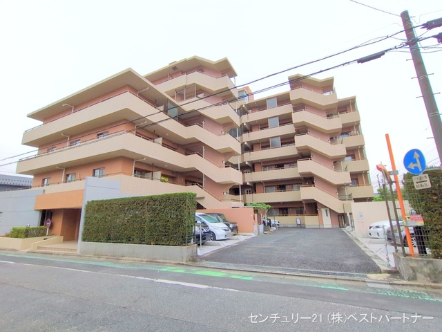 埼玉県蕨市北町１丁目のマンション『エステ・スクエア蕨』外観写真 2025年12月2日撮影