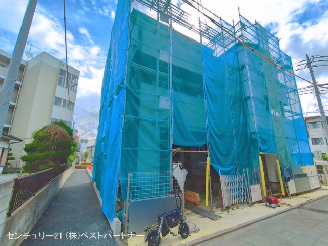 埼玉県蕨市中央３丁目の新築戸建てシート写真 2026年4月14日撮影