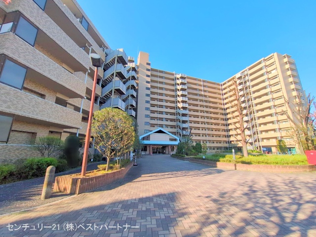 埼玉県戸田市喜沢南１丁目のマンション『ローヤルシティ川口西』外観写真 2025年4月8日撮影