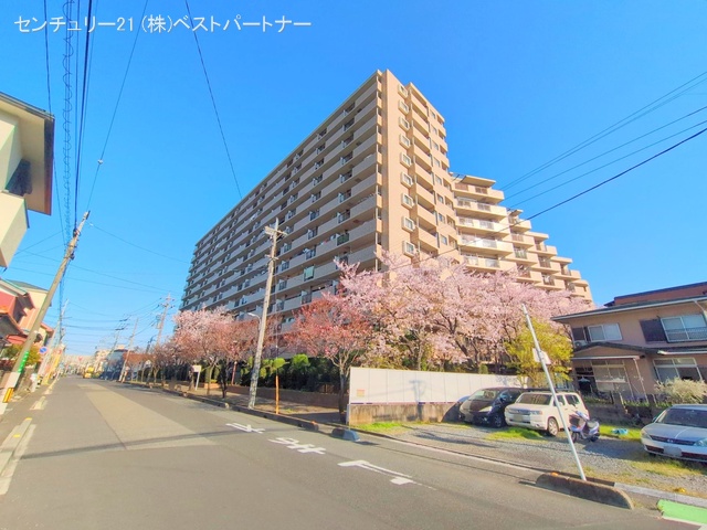 埼玉県戸田市喜沢南１丁目のマンション『ローヤルシティ川口西』外観写真 2025年4月8日撮影