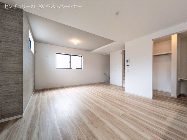 蕨市中央7丁目(戸建)01 リビング