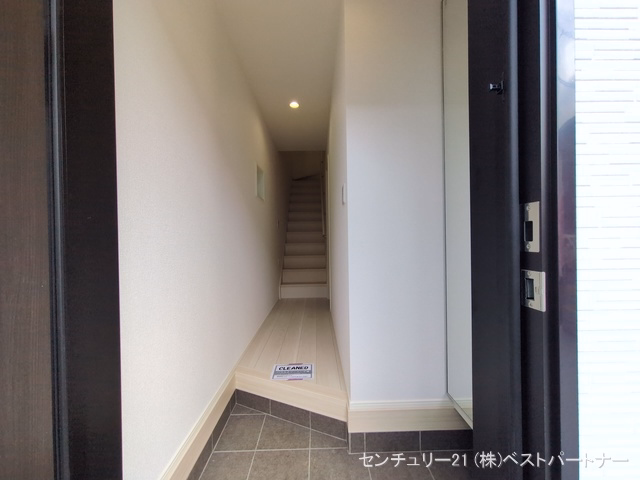 蕨市中央6丁目(戸建)01 玄関
