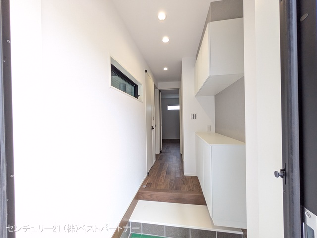 戸田市下戸田2丁目(戸建)04 玄関