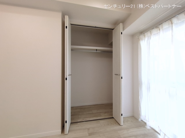 スカイラーク蕨 収納(ウォークインクローゼット)