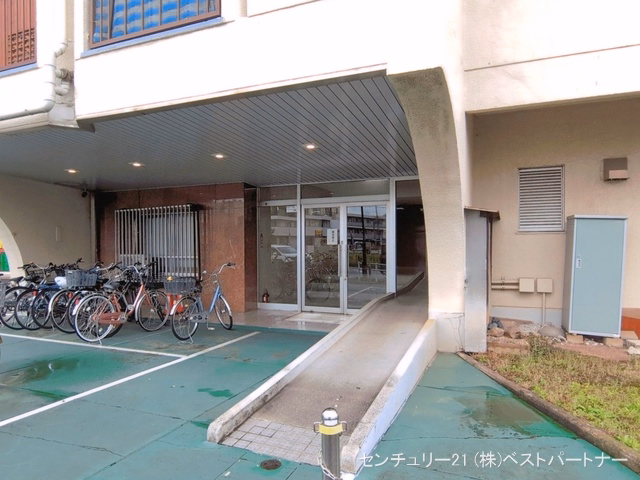 スカイラーク蕨 外観