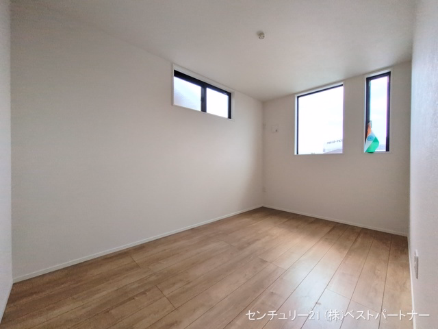 戸田市大字新曽（戸建）01 居室メイン