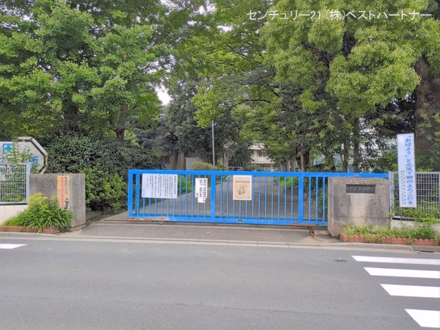蕨市立東中学校