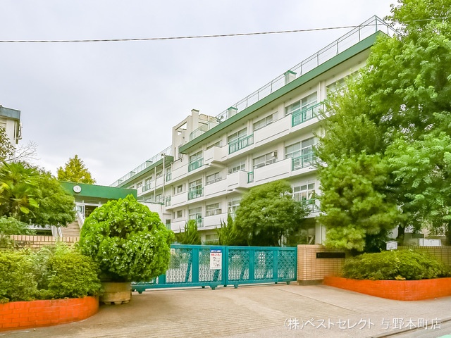 さいたま市立栄和小学校 距離820m