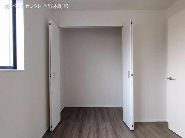 埼玉県さいたま市桜区栄和３丁目の新築戸建て収納(ウォークインクローゼット)写真 2025年6月22日撮影