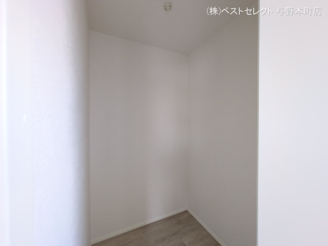 埼玉県さいたま市桜区栄和３丁目の新築戸建て収納(ウォークインクローゼット)写真 2025年6月1日撮影