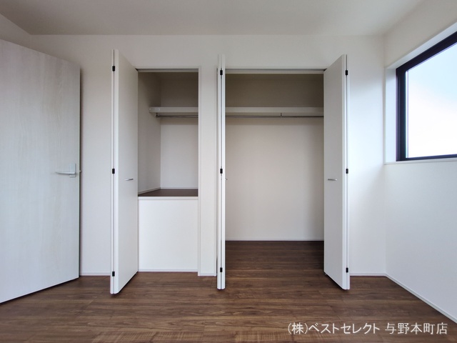 埼玉県さいたま市桜区町谷１丁目の新築戸建て収納(ウォークインクローゼット)写真 2025年7月16日撮影