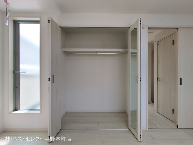 埼玉県さいたま市中央区上落合６丁目の新築戸建て収納(ウォークインクローゼット)写真 2025年7月2日撮影