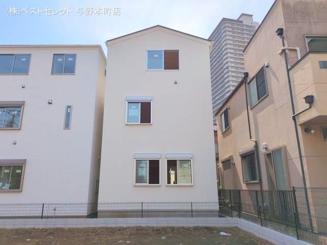 埼玉県さいたま市中央区上落合6丁目の新築戸建て外構写真 2025年5月13日撮影