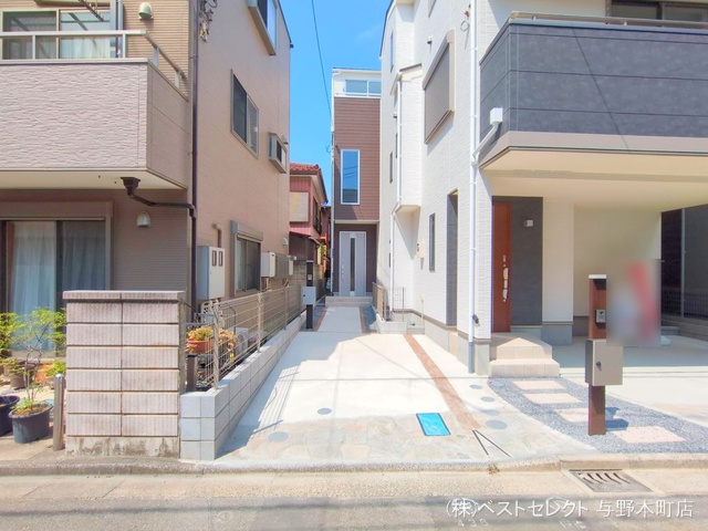 埼玉県さいたま市中央区上落合6丁目の新築戸建て完成写真 2025年8月26日撮影
