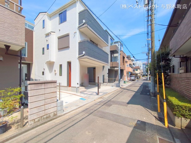 埼玉県さいたま市中央区上落合6丁目の新築戸建て完成写真 2025年8月26日撮影