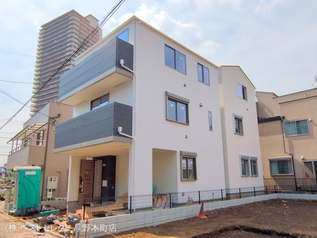埼玉県さいたま市中央区上落合6丁目の新築戸建て外構写真 2025年5月13日撮影