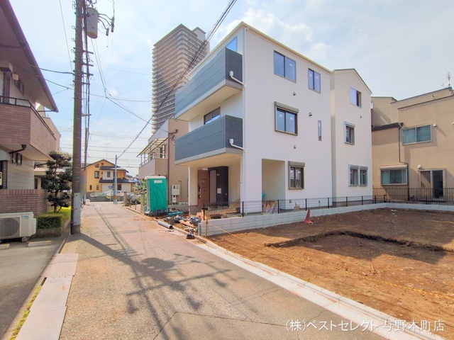 埼玉県さいたま市中央区上落合6丁目の新築戸建て外構写真 2025年5月13日撮影