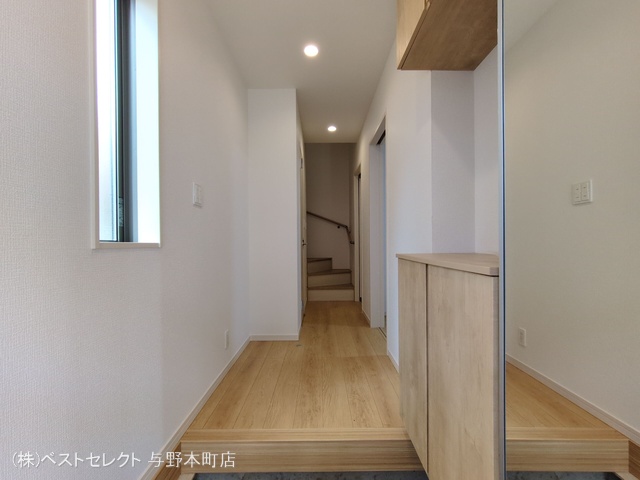 埼玉県さいたま市中央区上落合6丁目の新築戸建て玄関写真 2025年7月2日撮影