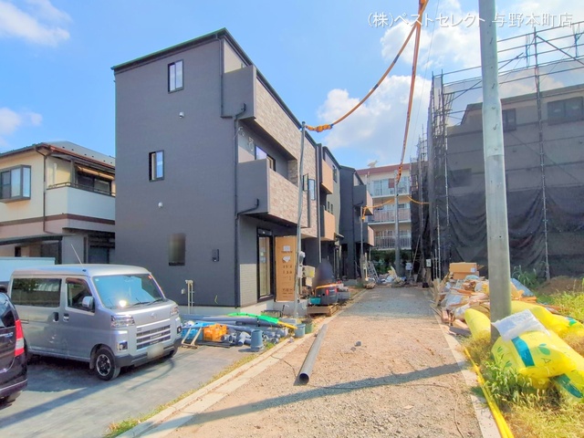埼玉県さいたま市中央区新中里4丁目の新築戸建て外構写真 2025年8月31日撮影