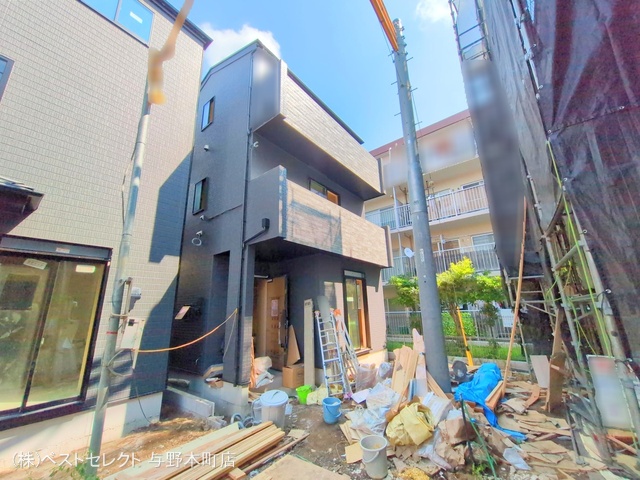 埼玉県さいたま市中央区新中里4丁目の新築戸建て外構写真 2025年8月31日撮影