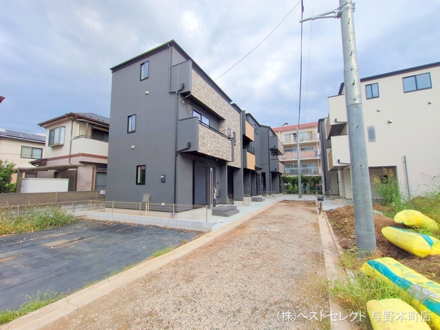 埼玉県さいたま市中央区新中里4丁目の新築戸建て完成写真 2025年10月5日撮影