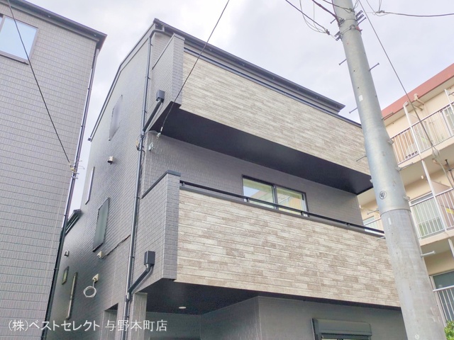 埼玉県さいたま市中央区新中里4丁目の新築戸建て完成写真 2025年10月5日撮影