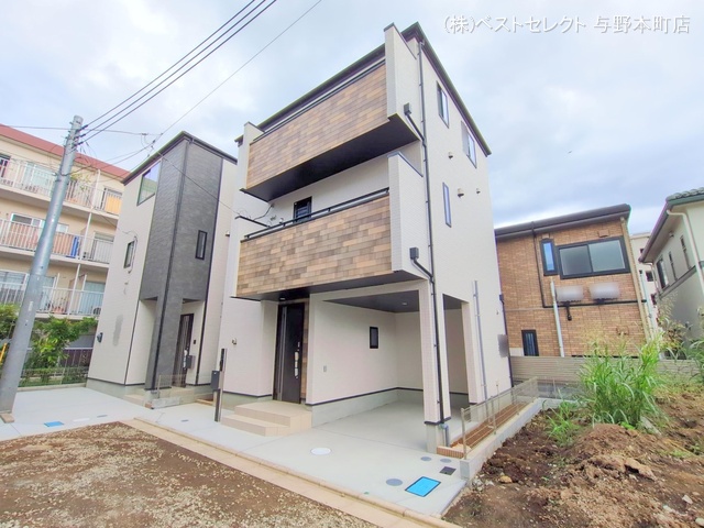 埼玉県さいたま市中央区新中里4丁目の新築戸建て完成写真 2025年10月5日撮影