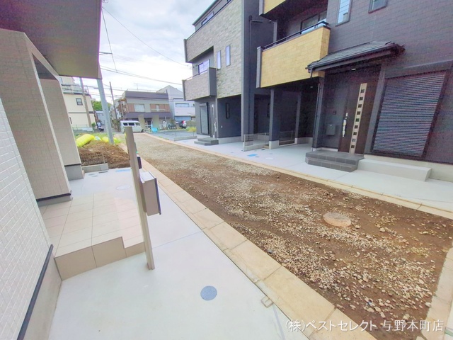 埼玉県さいたま市中央区新中里4丁目の新築戸建て完成写真 2025年10月5日撮影