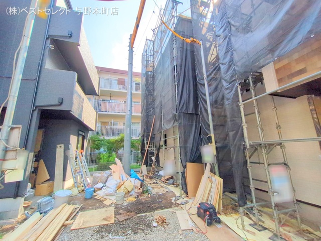 埼玉県さいたま市中央区新中里4丁目の新築戸建てシート写真 2025年8月31日撮影