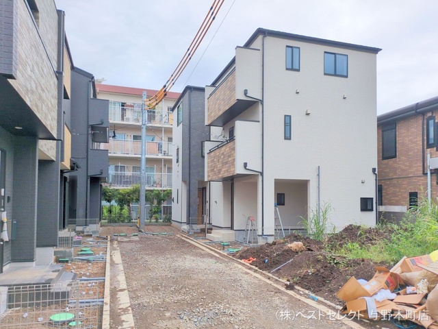 埼玉県さいたま市中央区新中里4丁目の新築戸建て外構写真 2025年9月18日撮影