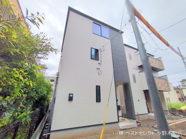 埼玉県さいたま市中央区新中里4丁目の新築戸建て外構写真 2025年9月18日撮影