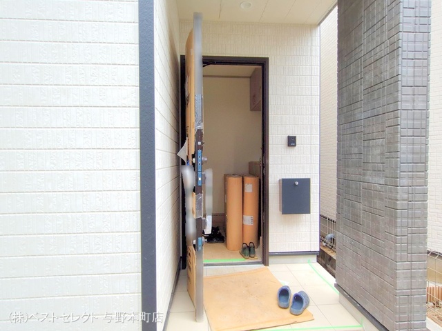 埼玉県さいたま市中央区新中里4丁目の新築戸建て外構写真 2025年9月18日撮影