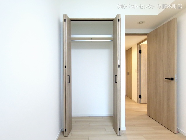 埼玉県さいたま市中央区上落合５丁目のマンション『S4タワー』収納(ウォークインクローゼット)写真 2025年6月23日撮影