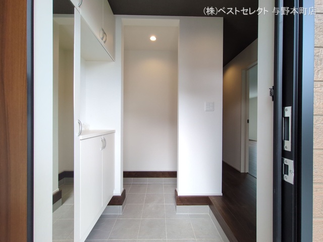 埼玉県さいたま市桜区大字白鍬の新築戸建て玄関写真 2025年9月10日撮影