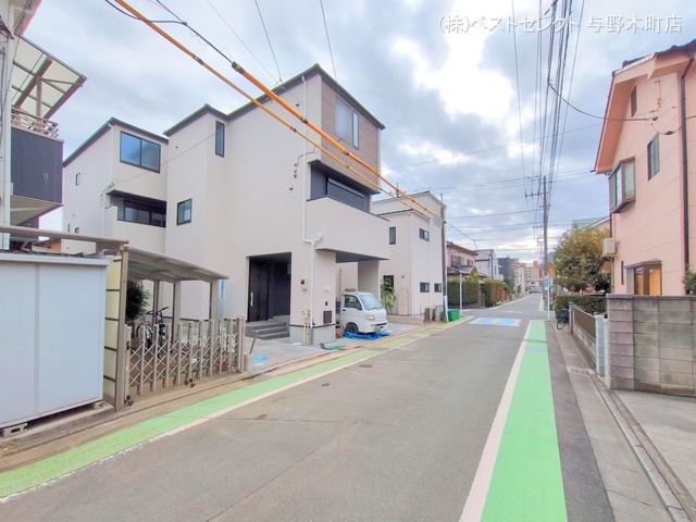 埼玉県さいたま市浦和区本太３丁目の新築戸建て完成写真 2025年11月10日撮影