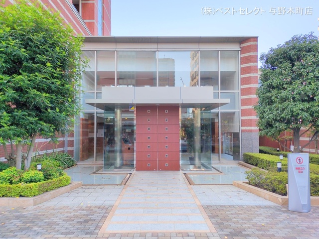 埼玉県さいたま市中央区大字下落合のマンション『スカイレジデンシャルタワーズノースウィング』外観写真 2025年11月6日撮影