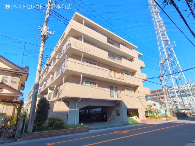 埼玉県さいたま市南区白幡６丁目のマンション『武蔵浦和第3ローヤルコーポ』外観写真 2024年11月18日撮影