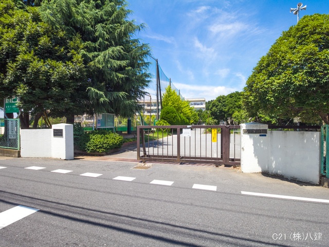 柏市立柏第四中学校 距離570m