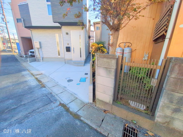 千葉県流山市平和台４丁目の新築戸建て完成写真 2025年12月9日撮影