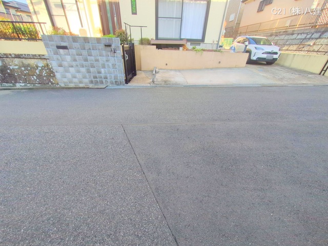 千葉県松戸市六高台8丁目の中古戸建て完成写真 2025年12月16日撮影