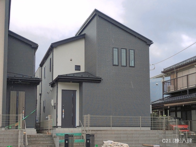 千葉県柏市逆井藤ノ台の新築戸建て外構写真 2026年4月9日撮影