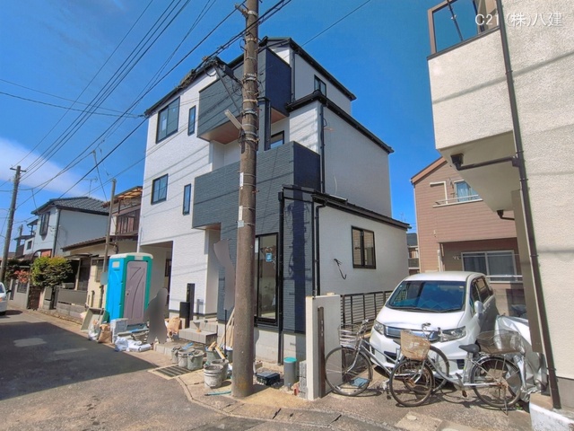 千葉県松戸市稔台8丁目の新築戸建て外構写真 2026年4月16日撮影