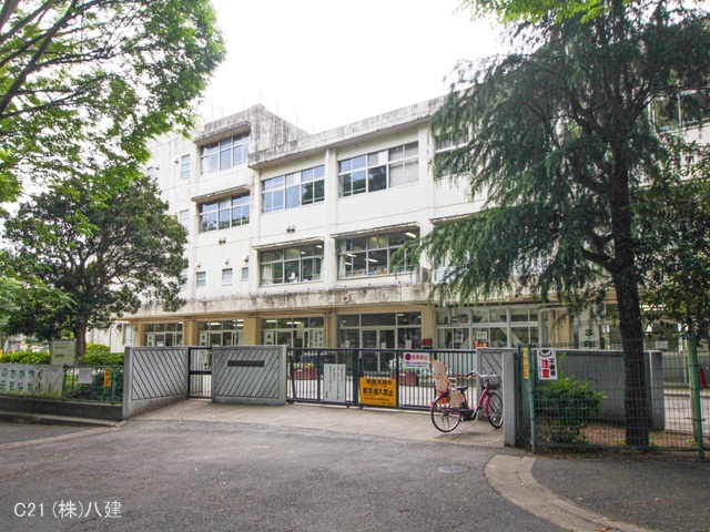 松戸市立牧野原小学校　距離530m