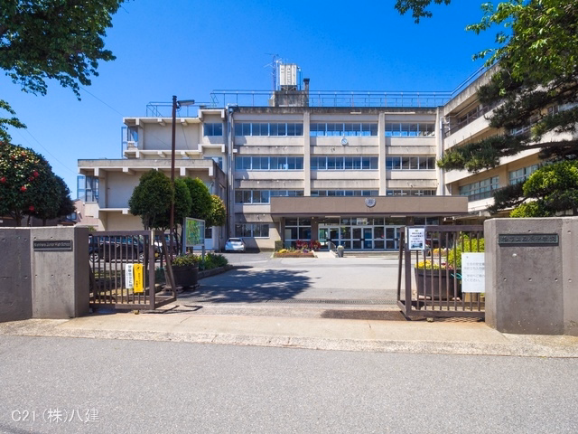 柏市立西原中学校　距離1300m