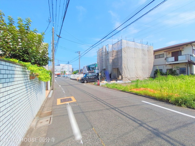 東京都小金井市貫井南町1丁目の新築戸建てシート写真 2025年8月4日撮影