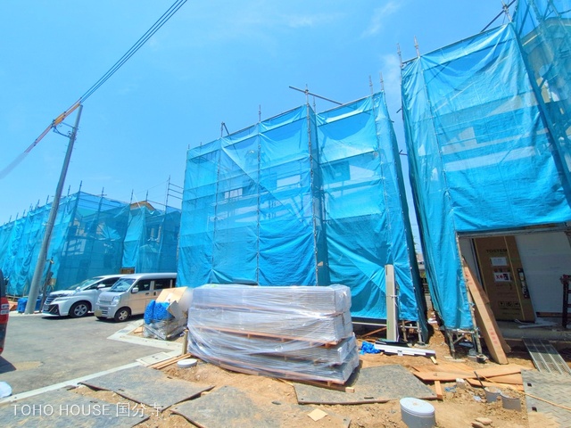 東京都府中市四谷4丁目の新築戸建てシート写真 2025年6月18日撮影