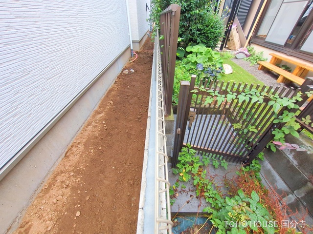 東京都府中市四谷4丁目の新築戸建て外構写真 2025年7月15日撮影