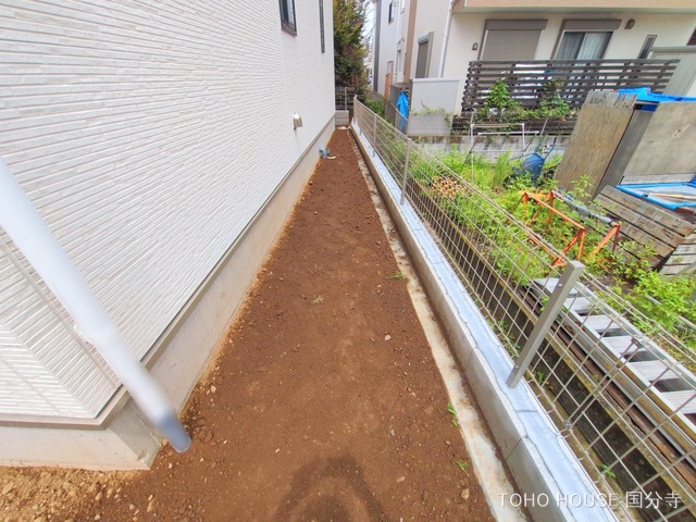 東京都府中市四谷4丁目の新築戸建て外構写真 2025年7月15日撮影
