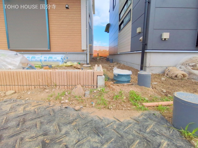 東京都府中市四谷4丁目の新築戸建て外構写真 2025年9月29日撮影